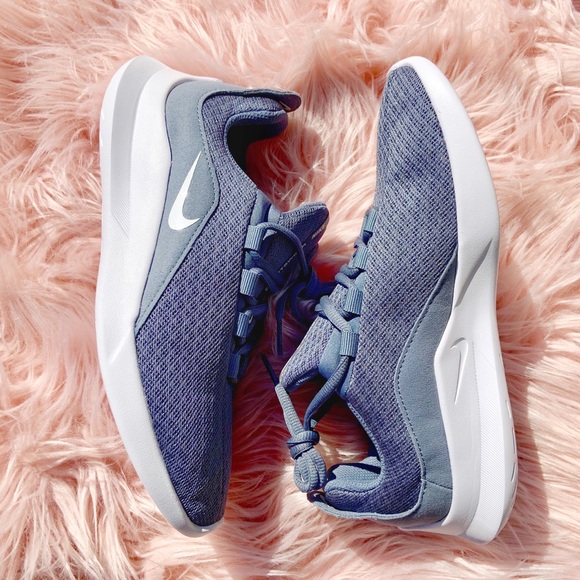 New Nike Viale Women’s Running Sneakers - Picture 4 of 6